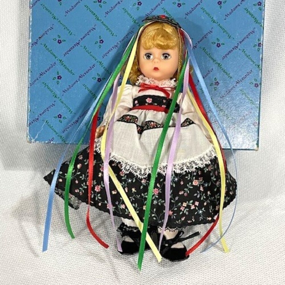 Madame Alexander restrung 8" Lassie Norway #11102 doll.